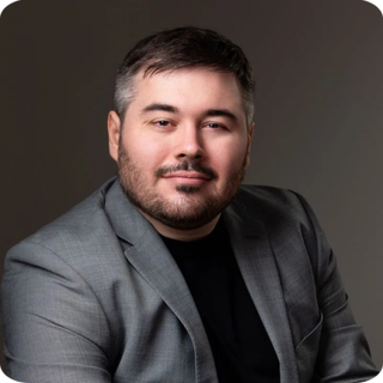 Headshot of Spencer Moore. 